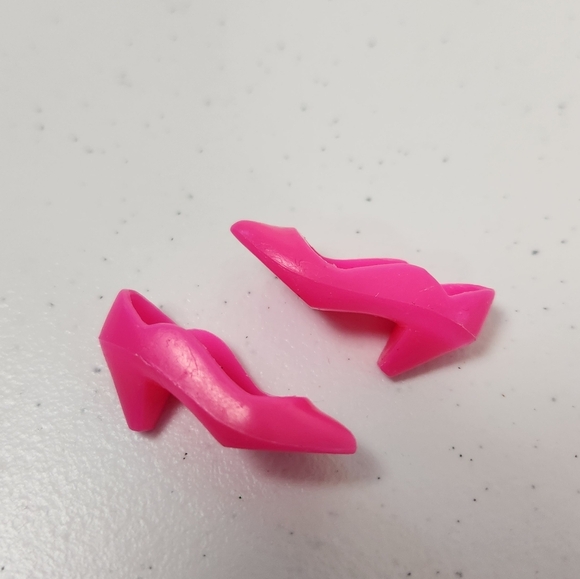 Jem Doll Hot Pink Scalloped Wavy Edge High Heel Shoes Replacement Parts Vintage - Picture 1 of 3